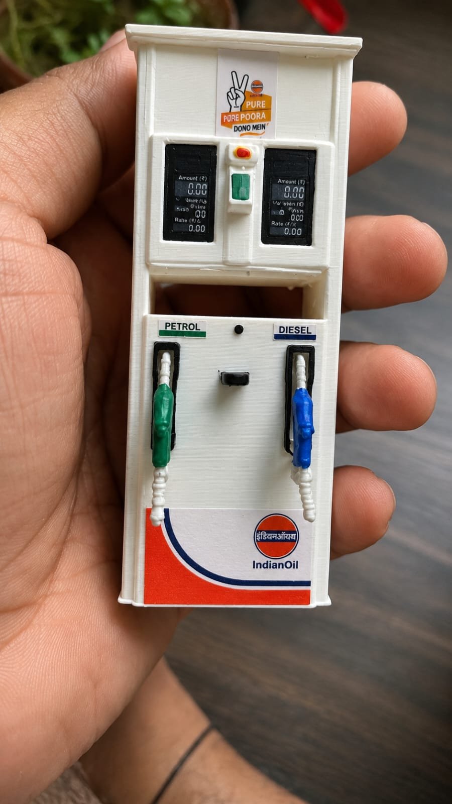 "Miniature Indian Oil fuel dispenser model" personalised name plaque